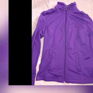 Work out gear hoodie zip up w cutr detail. Core size small